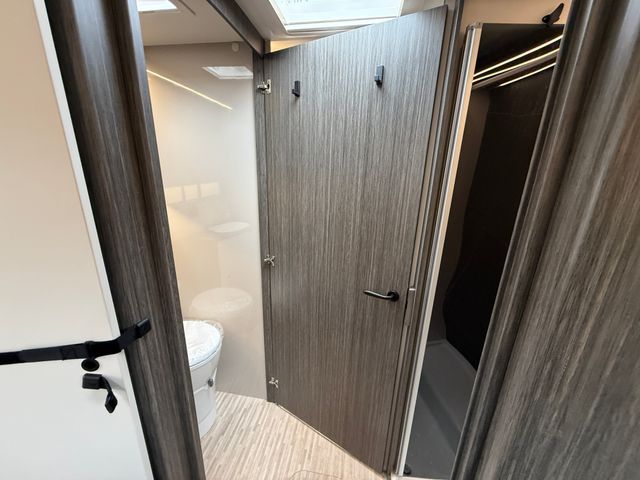 Autocaravana McLouis MC4 881 Ford Matic 2026