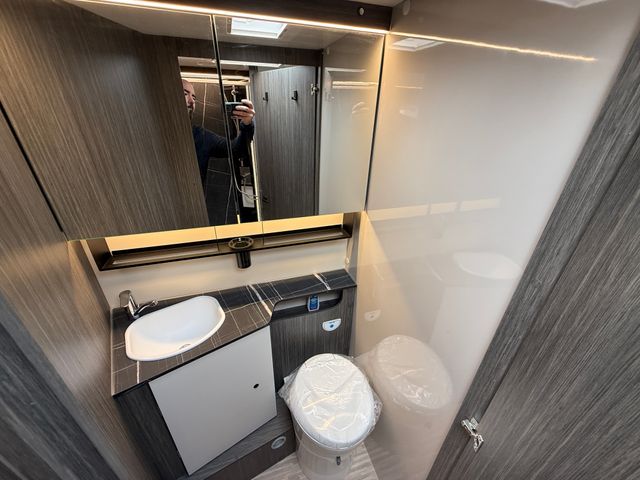 Autocaravana McLouis MC4 881 Ford Matic 2026