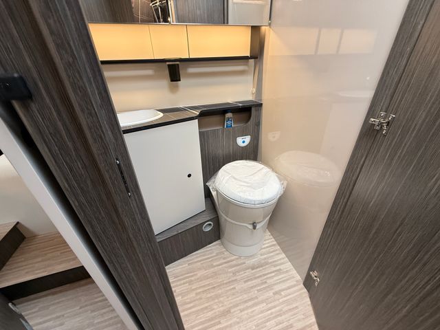 Autocaravana McLouis MC4 881 Ford Matic 2026