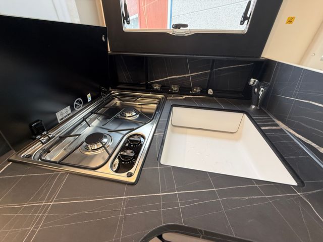 Autocaravana McLouis MC4 881 Ford Matic 2026