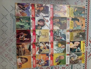 Lote de 66 novelas antiguas bolsilibros punto rojo