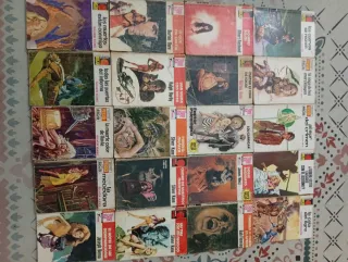 Lote de 66 novelas antiguas bolsilibros punto rojo