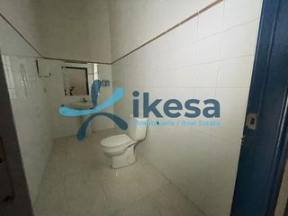 Local comercial en venta en Andújar