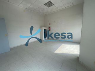Local comercial en venta en Andújar
