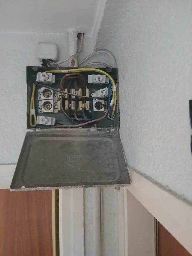 REPARACIONES Cornella y Baix. 24/48h. Manitas