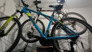 Bicicleta Barracuda Azul y Amarilla