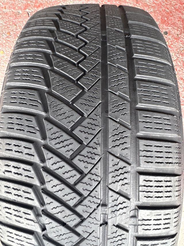 1 Neumático Continental 225/50R17 Winter Contact