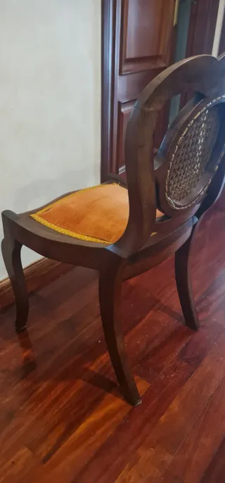 Silla de madera maciza y Ratan