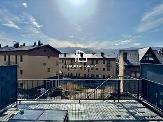 Casa adosada en venta en Puigcerdà