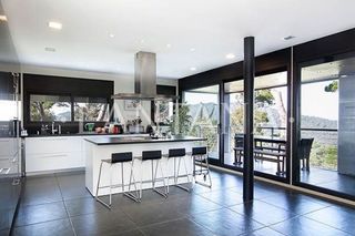 Chalet en alquiler en Vallvidrera - El Tibidabo i les Planes en Barcelona