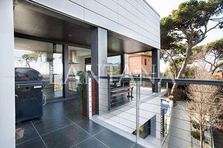 Chalet en alquiler en Vallvidrera - El Tibidabo i les Planes en Barcelona