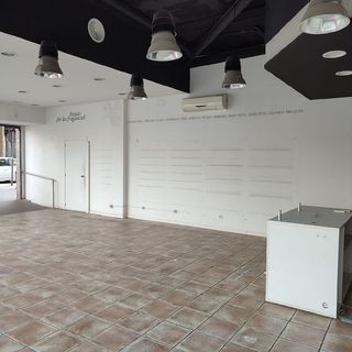 Local comercial en alquiler en Centre en Hospitalet de Llobregat, L´
