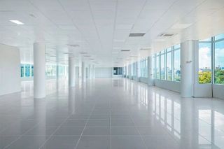 Oficina en alquiler en La Barceloneta en Barcelona