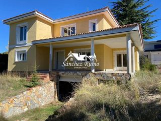 Chalet en venta en Navas del Marqués (Las)