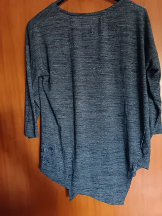 Maglia Desigual manica 3/4 fantasia floreale.