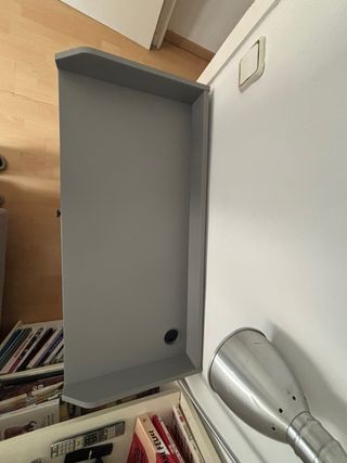 mesa de trabajo IKEA gris con cajón y patas
