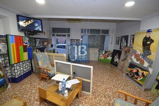 Local comercial en alquiler en Xàtiva