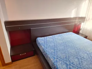 Dormitorio Matrimonio Madera y Tela cn iluminación