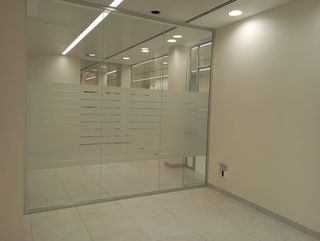 Local comercial en alquiler en Jerónimos en Madrid