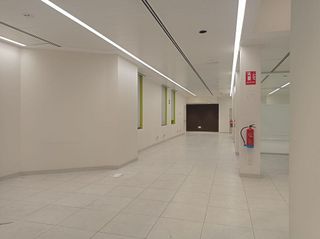 Local comercial en alquiler en Jerónimos en Madrid