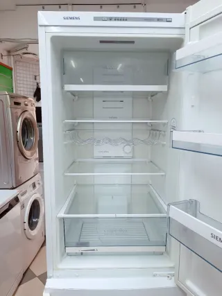 Frigorífico 'SIEMENS' combi no frost