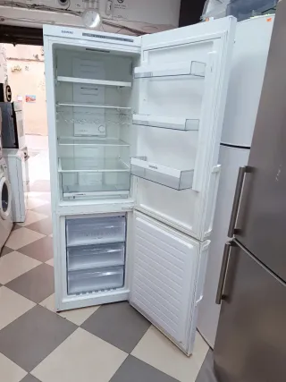 Frigorífico 'SIEMENS' combi no frost