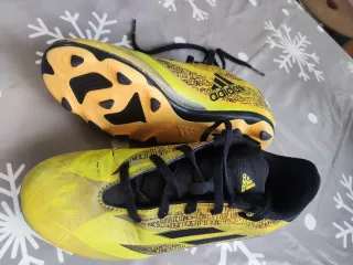 Botas de fútbol Adidas niño T35