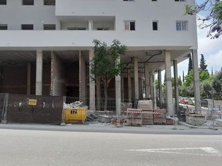 Local comercial en alquiler en Zona Universitaria  en Bormujos