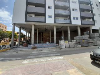 Local comercial en alquiler en Zona Universitaria  en Bormujos