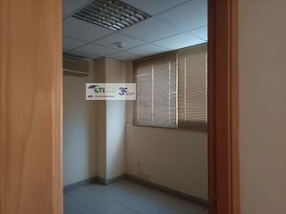 Nave industrial en alquiler en Avda. Cataluña en Zaragoza