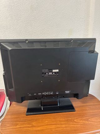 TV Supratech S2201DVT con REPRODUCTOR