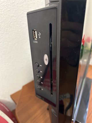 TV Supratech S2201DVT con REPRODUCTOR