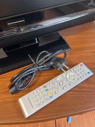 TV Supratech S2201DVT con REPRODUCTOR