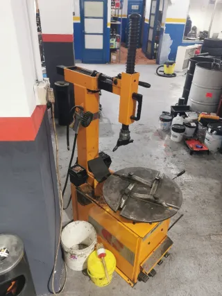 Kit Desmontadora + Equilibradora. Buen estado.