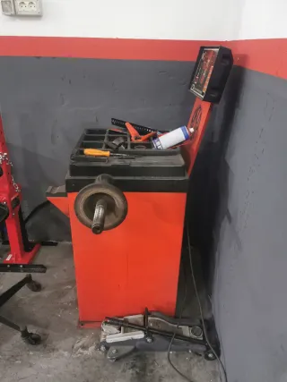 Kit Desmontadora + Equilibradora. Buen estado.