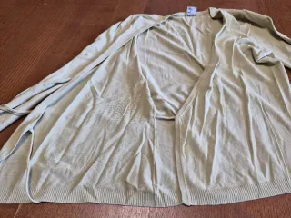 Maglia intrecciata verde