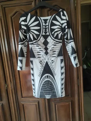 Vestido chic blanco y negro