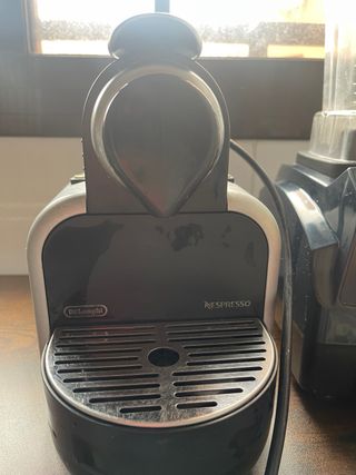 Cafetera Nespresso DeLonghi Negra