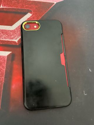 iPhone SE Rojo