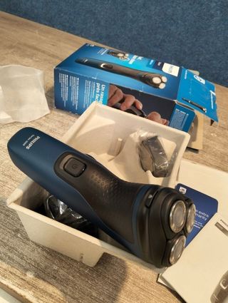 Afeitadora Philips Serie 1000 Recarregab