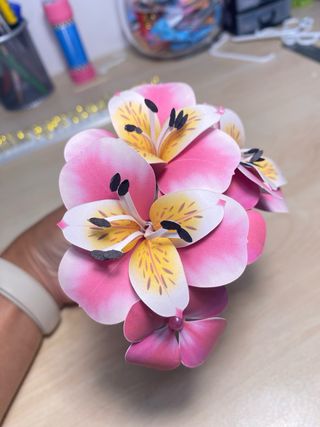 Pack 10 Flores Astromélias de Papel