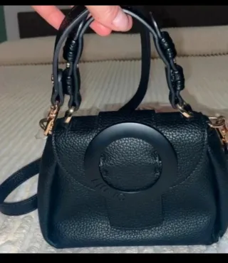 Borsetta Liu Jo nera con manici e tracolla