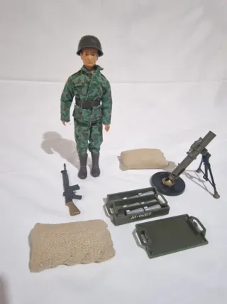 Madelman  Soldado con Accesorios