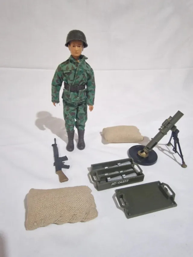 Madelman  Soldado con Accesorios