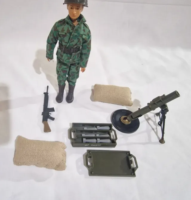 Madelman  Soldado con Accesorios