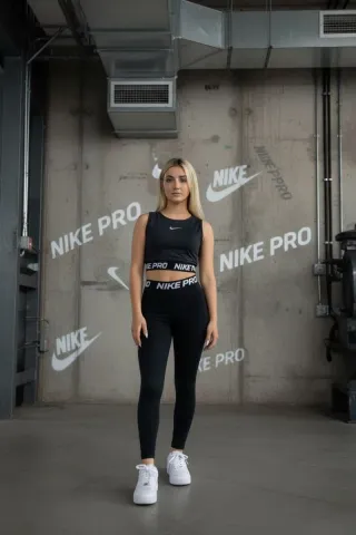 Conjunto deportivo Nike Pro