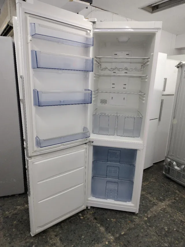 Nevera Panasonic Blanca. N406