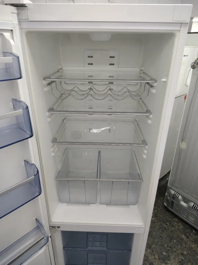 Nevera Panasonic Blanca. N406