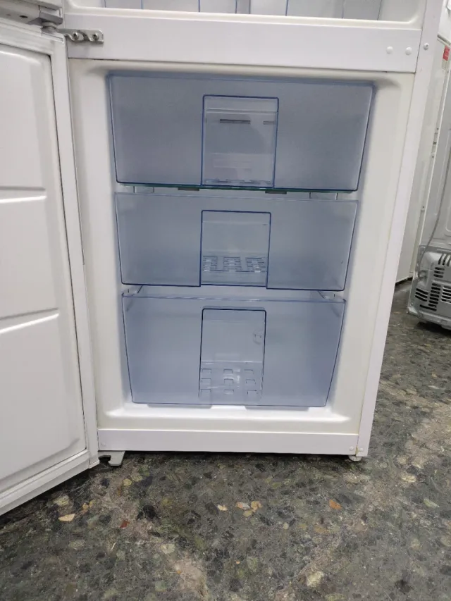 Nevera Panasonic Blanca. N406