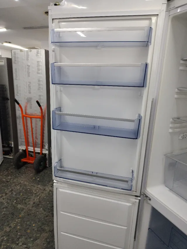 Nevera Panasonic Blanca. N406